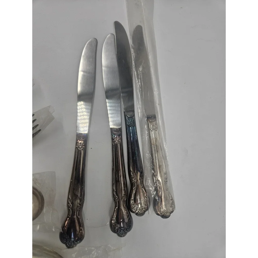 Lot Of 19 Pieces Rogers And Bro Flatware